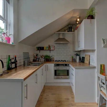 Trendy 1br Flat South Manc- Open Plan Living Area!