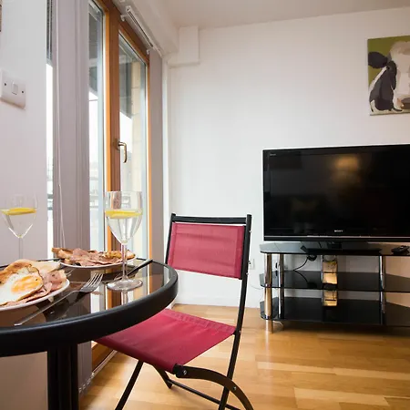 Diamond - Parkers Apartment Manchester