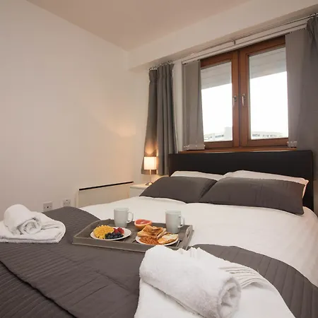 Diamond - Parkers Apartment
