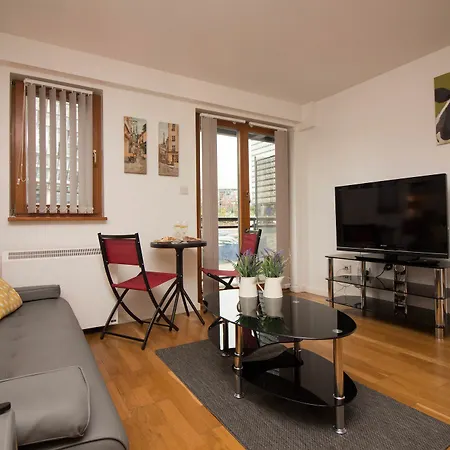 Diamond - Parkers Apartment Manchester