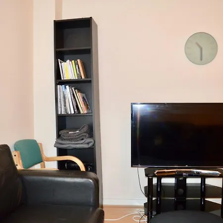 Spacious 1 Bedroom In Manchester