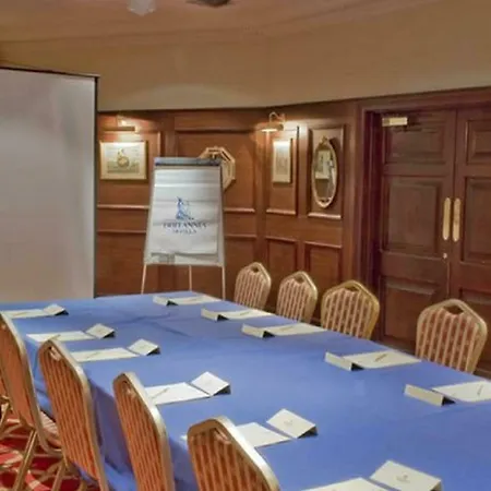 Britannia & Hotel 3*