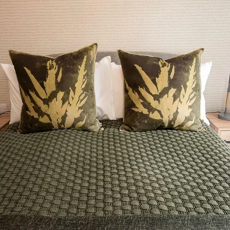 דירה 2br Penthouse In By Guestready *
