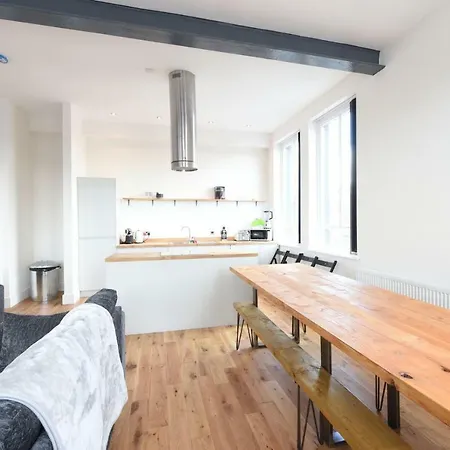 Stunning High Spec Sleep 14 * Mánchester