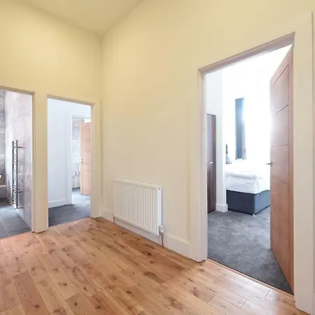 Stunning High Spec Sleep 14 Mánchester