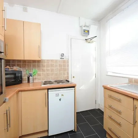 Budget 2 Bed, Near City *