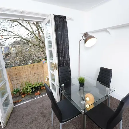 Budget 2 Bed, Near City