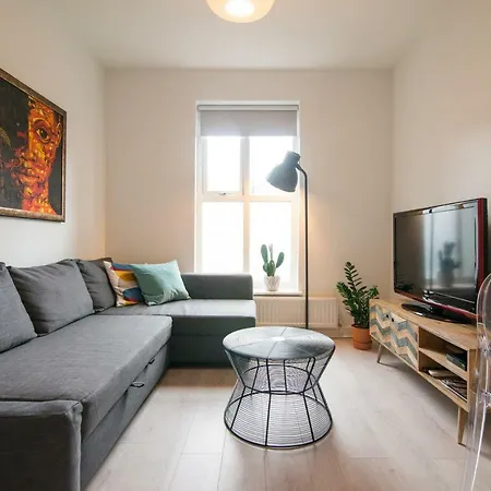דירה Burton House Boutique Flat *