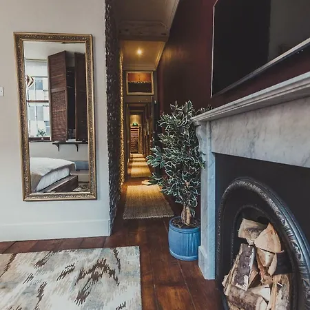 The Cow Hollow Hotel Manchester
