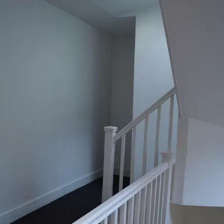 Spacious Shude Hill With Balcony Apartmán *