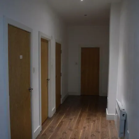 Spacious Shude Hill With Balcony Apartmán *