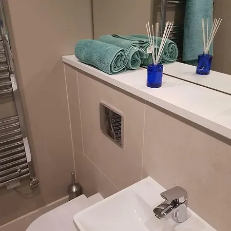 Apartment Luxury One Bedroom With Roof Top Access Manchester