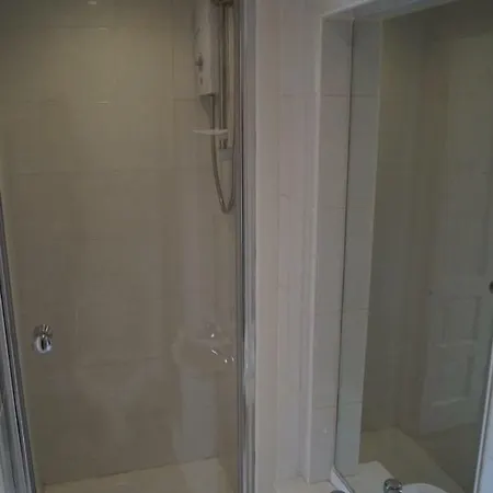 133 A Park Road アパート