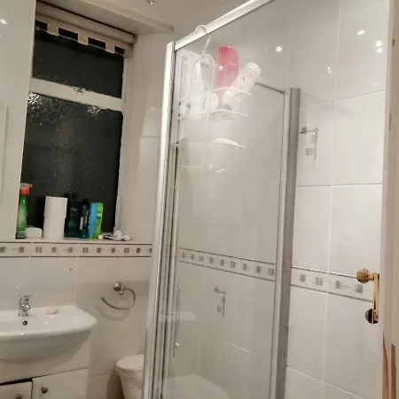 4 Bedrooms Luxury Spacious House * Manchester