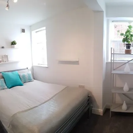 The Stables, Flat 6 * Μάντσεστερ