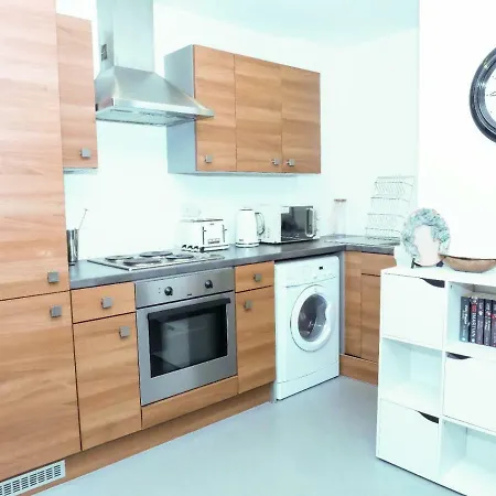 Cosy 2 Bedroom + Parking منزل للإقامة