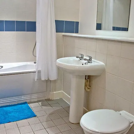 Piccadilly Apartment