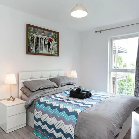 Апартаменты Superb Apt. Sleeps 4 Close To Ethiad Stadium *