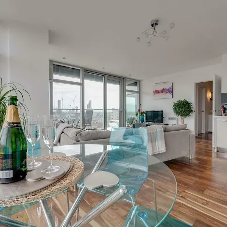 Stunning Modern 1br Apt W/ Balcony, Central Manc * مانشستر