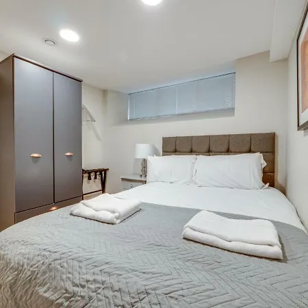Stylish & Contemporary Apt For 4 In Central Mcr *