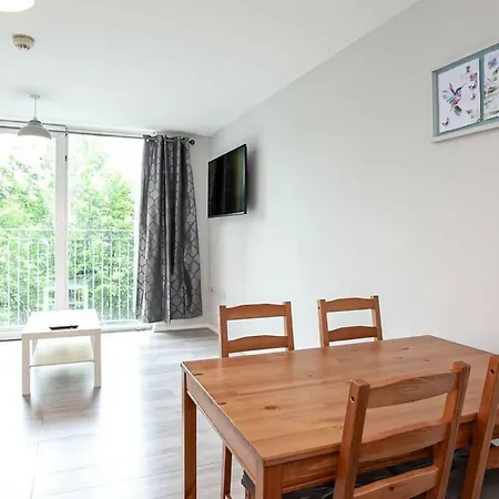 Апартаменты Superb Apt. Sleeps 4 Close To Ethiad Stadium Манчестер