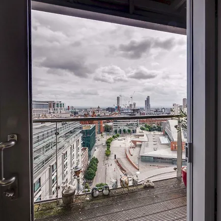 Stunning Modern 1br Apt W/ Balcony, Central Manc شقة مانشستر