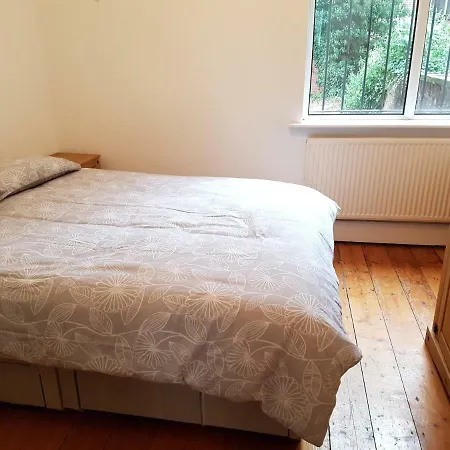 504 Wilmslow Road מלון מנצ'סטר