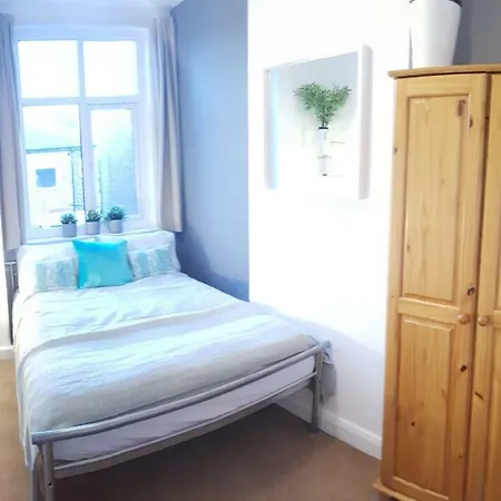Countess Road, Didsbury Vilage Holiday home *
