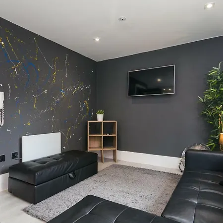 Manere Group - Tib Street Апартаменты