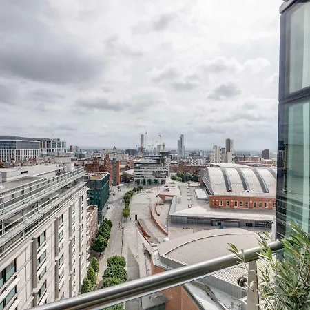 Stunning Modern 1br Apt W/ Balcony, Central Manc شقة *
