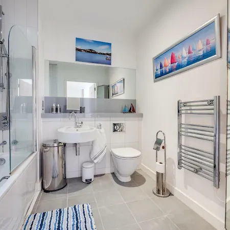 شقة Stunning Modern 1br Apt W/ Balcony, Central Manc *