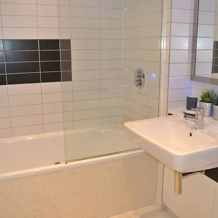 Approved Serviced Skyline A Apartment