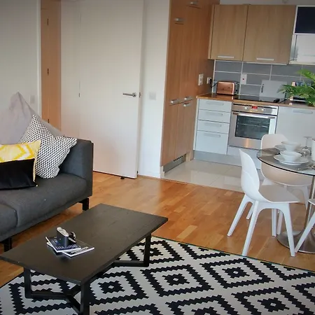 Approved Serviced Skyline A Apartment Manchester