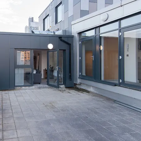 Centre Penthouse アパート