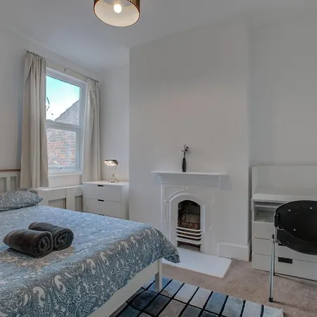 Characterful Self-catering Townhouse By Iglu - Levenshulme Manchester