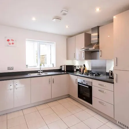 2br Near Etihad Stadium By Guestready Апартаменты *