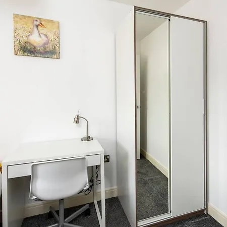 Апартаменты 2br Near Etihad Stadium By Guestready *