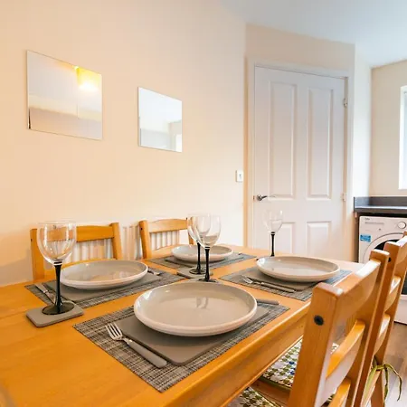 בית נופש Wenlock Way House, Luxury Serviced מנצ'סטר