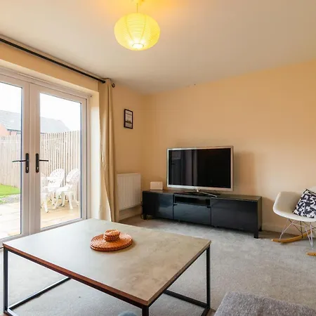 Wenlock Way House, Luxury Serviced