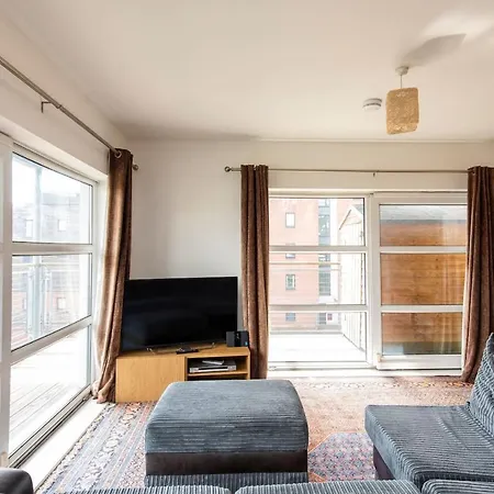 Homely 2br Apt W/balcony By Guestready Apartman Manchester