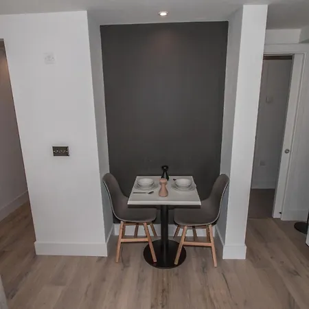 41 Bentinck Street - Flat 1 Διαμέρισμα