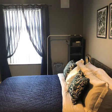 3. Stylish Private Double Near Centre *