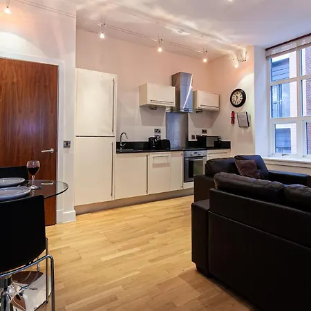 Perfect 1 Bedroom Close To The City Centre Lägenhet