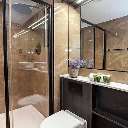 Gorgeous And Stylish Flat In The City Centre Апартаменты