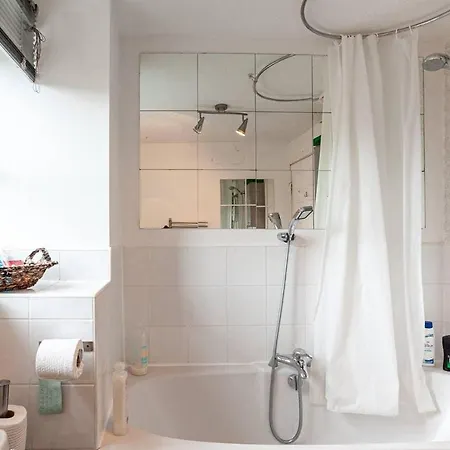 Great 1 Bed Apt Close To Universities, Sleeps 2 * Manchester