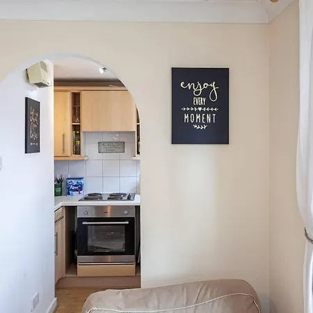 Great 1 Bed Apt Close To Universities, Sleeps 2 * Manchester