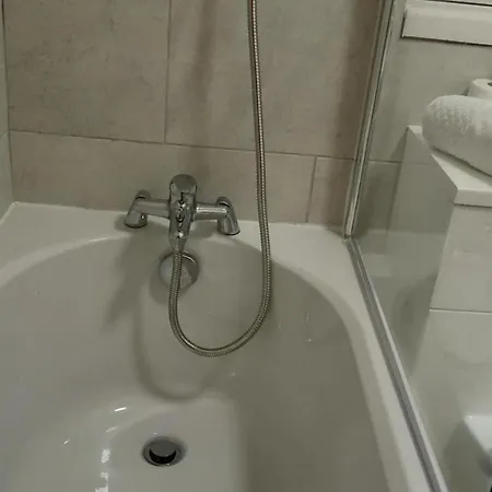 Fantastic 2 Bed Apt Close To The Arena Sleeps 6 * Manchester