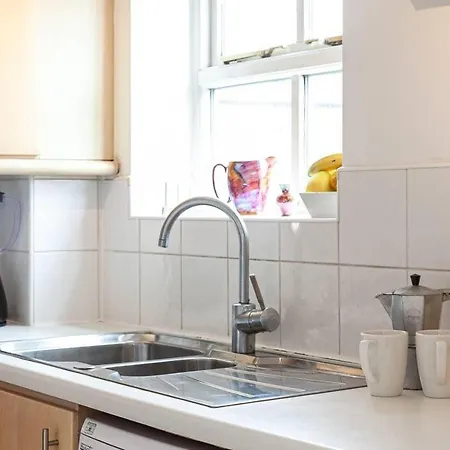 Great 1 Bed Apt Close To Universities, Sleeps 2 Prázdninový dům *