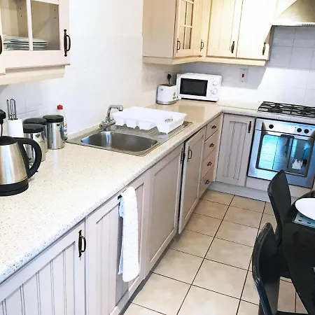 Konukevi My-places Abbotsfield Court Townhouse 4 Manchester