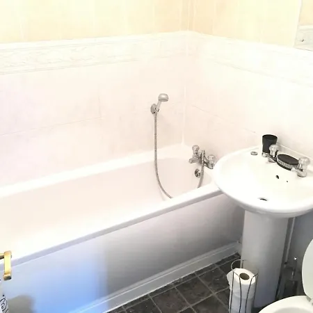 Konukevi My-places Abbotsfield Court Townhouse 4 Manchester